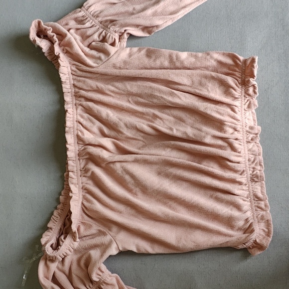 Off the shoulder blouse - Picture 1 of 3